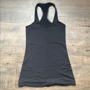 Black lululemon tank